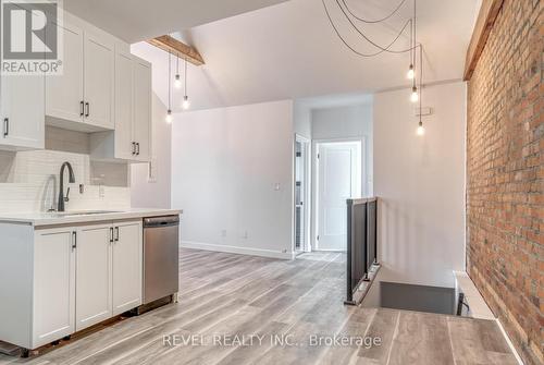 27 Grove Street, Hamilton (Corktown), ON - Indoor Photo Showing Kitchen