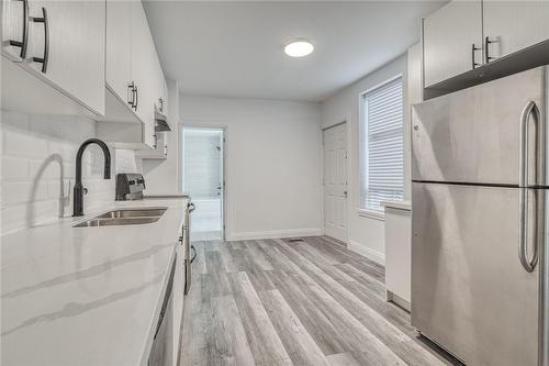 27 Grove Street, Hamilton, ON - Indoor Photo Showing Kitchen With Double Sink With Upgraded Kitchen