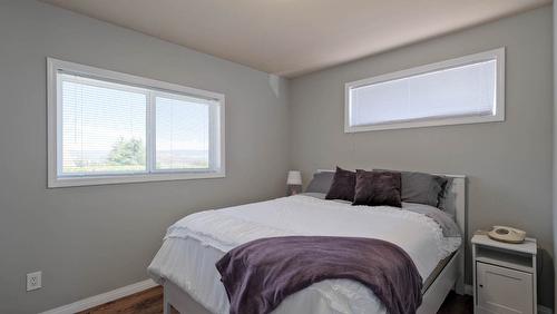 2816 Lower Glenrosa Road, West Kelowna, BC - Indoor Photo Showing Bedroom