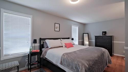 2816 Lower Glenrosa Road, West Kelowna, BC - Indoor Photo Showing Bedroom