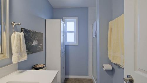 2816 Lower Glenrosa Road, West Kelowna, BC - Indoor Photo Showing Bathroom