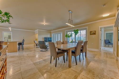 514 Mountain Drive, Vernon, BC - Indoor Photo Showing Dining Room