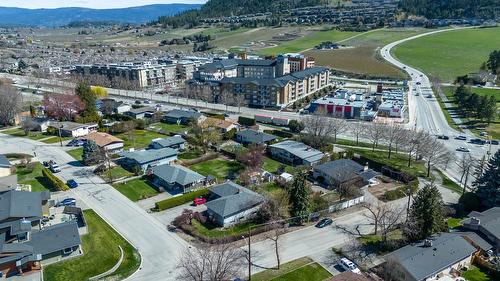 707 Glenburn Street, Kelowna, BC - Outdoor With View