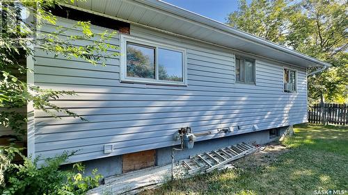 105 7Th Street W, Meadow Lake, SK - Outdoor