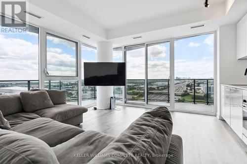 1509 - 36 Zorra Street S, Toronto (Etobicoke West Mall), ON - Indoor Photo Showing Living Room