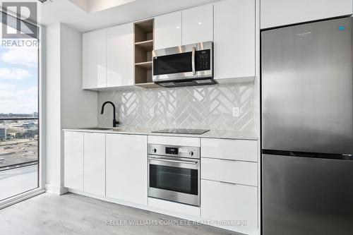 1509 - 36 Zorra Street S, Toronto (Etobicoke West Mall), ON - Indoor Photo Showing Kitchen With Upgraded Kitchen