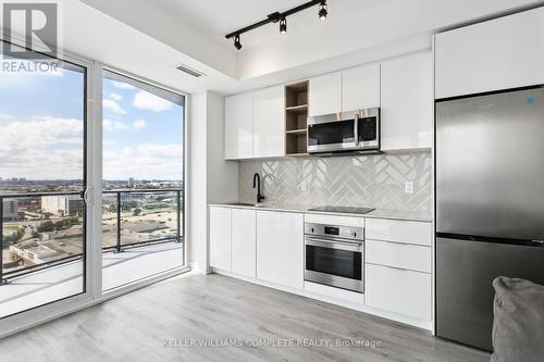 1509 - 36 Zorra Street S, Toronto (Etobicoke West Mall), ON - Indoor Photo Showing Kitchen