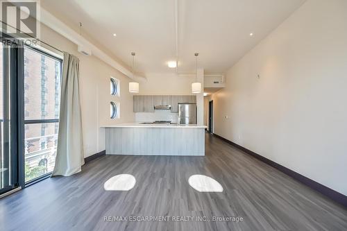 601 - 121 King Street E, Hamilton (Beasley), ON - Indoor Photo Showing Kitchen