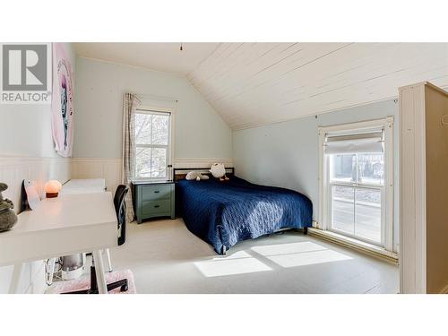 4008 Pleasant Valley Road, Vernon, BC - Indoor Photo Showing Bedroom