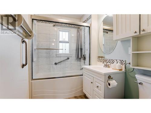 4008 Pleasant Valley Road, Vernon, BC - Indoor Photo Showing Bathroom