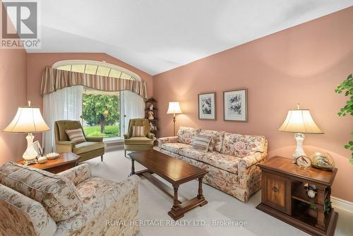 12 Ports Drive, Kawartha Lakes (Bobcaygeon), ON - Indoor Photo Showing Living Room