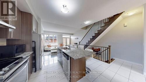 10610 Bathurst Street, Vaughan, ON - Indoor Photo Showing Kitchen With Upgraded Kitchen