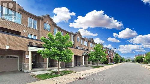 10610 Bathurst Street, Vaughan, ON - Outdoor