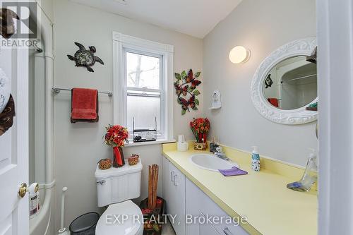 7398 County 91 Road, Clearview (Stayner), ON - Indoor Photo Showing Bathroom