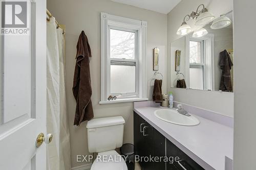 7398 County 91 Road, Clearview (Stayner), ON - Indoor Photo Showing Bathroom