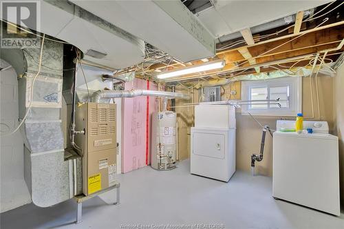 2397 Chandler, Windsor, ON - Indoor Photo Showing Laundry Room