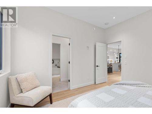 2345 Aberdeen Street, Kelowna, BC - Indoor Photo Showing Bedroom