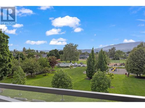 2345 Aberdeen Street, Kelowna, BC - Outdoor With View