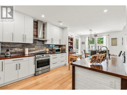 335 Evergreen Way, Vernon, BC - Indoor Photo Showing Kitchen With Upgraded Kitchen