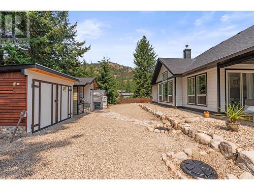 335 Evergreen Way, Vernon, BC - Outdoor With Exterior