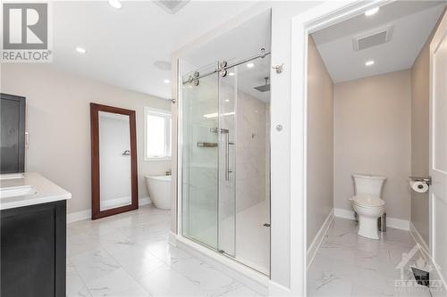 438 Shoreway Drive, Greely, ON - Indoor Photo Showing Bathroom