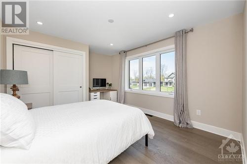 438 Shoreway Drive, Greely, ON - Indoor Photo Showing Bedroom