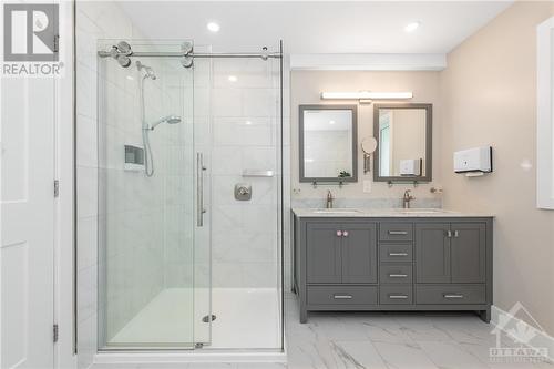 438 Shoreway Drive, Greely, ON - Indoor Photo Showing Bathroom