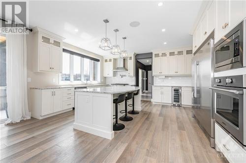 438 Shoreway Drive, Greely, ON - Indoor Photo Showing Kitchen With Upgraded Kitchen