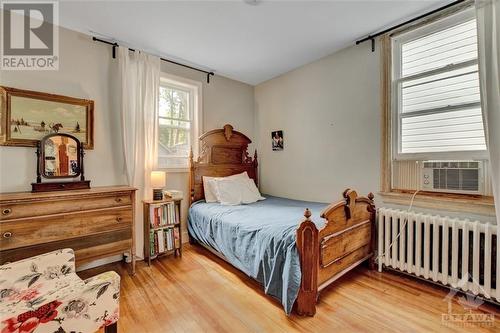 24-26 Second Avenue, Ottawa, ON - Indoor Photo Showing Bedroom