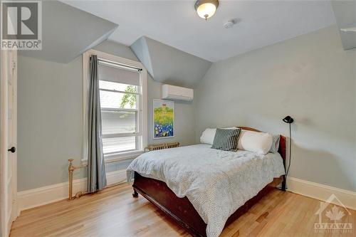 24-26 Second Avenue, Ottawa, ON - Indoor Photo Showing Bedroom