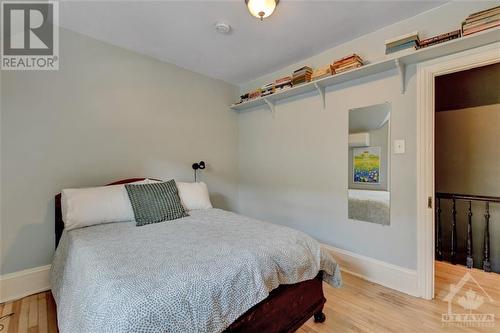 24-26 Second Avenue, Ottawa, ON - Indoor Photo Showing Bedroom