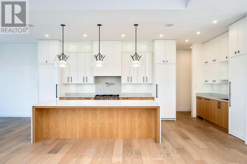 49 Edgeview Crescent, Middlesex Centre (Kilworth), ON - Indoor Photo Showing Kitchen