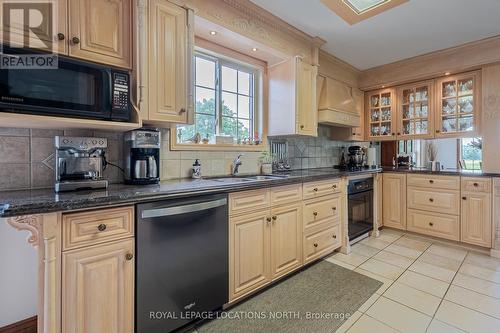 1919 Concession 6 Road S, Clearview, ON - Indoor Photo Showing Kitchen