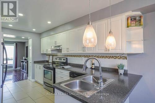 51 Franklin Court, Brampton, ON - Indoor Photo Showing Kitchen With Double Sink