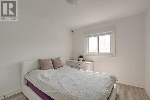 35 - 2022 Atkinson Drive, Burlington (Rose), ON - Indoor Photo Showing Bedroom