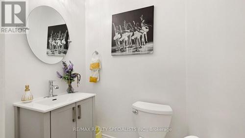 11 Cavalier Court, Brampton (Madoc), ON - Indoor Photo Showing Bathroom