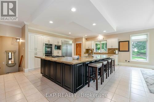 15 Turtle Lake Drive, Halton Hills, ON - Indoor Photo Showing Kitchen