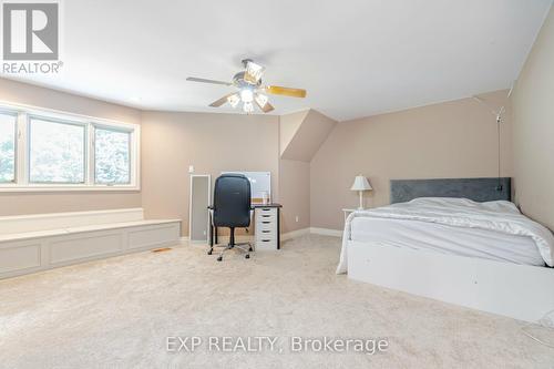 15 Turtle Lake Drive, Halton Hills, ON - Indoor Photo Showing Bedroom