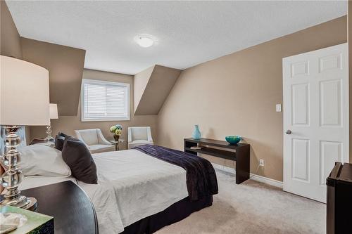 6 1/2 Kopperfield Lane, Hamilton, ON - Indoor Photo Showing Bedroom