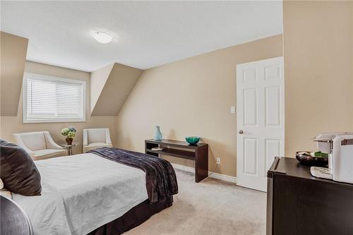 6 1/2 Kopperfield Lane, Hamilton, ON - Indoor Photo Showing Bedroom