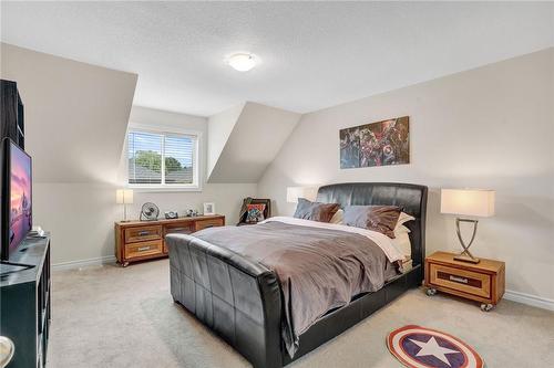 6 1/2 Kopperfield Lane, Hamilton, ON - Indoor Photo Showing Bedroom