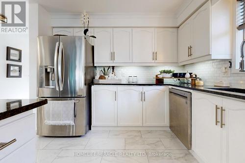 658 Mortimer Drive, Cambridge, ON - Indoor Photo Showing Kitchen