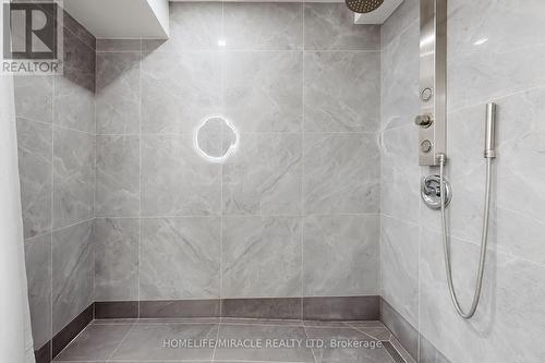 658 Mortimer Drive, Cambridge, ON - Indoor Photo Showing Bathroom