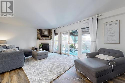 658 Mortimer Drive, Cambridge, ON - Indoor Photo Showing Living Room With Fireplace