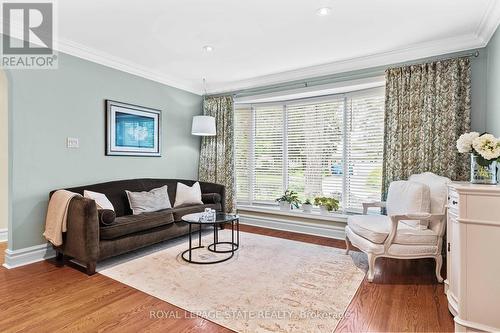 38 Parker Avenue, Hamilton (Ancaster), ON - Indoor Photo Showing Living Room