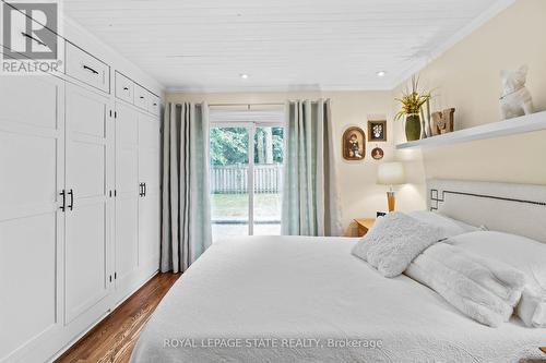 38 Parker Avenue, Hamilton (Ancaster), ON - Indoor Photo Showing Bedroom