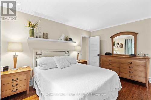 38 Parker Avenue, Hamilton (Ancaster), ON - Indoor Photo Showing Bedroom