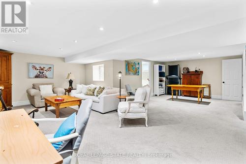 38 Parker Avenue, Hamilton (Ancaster), ON - Indoor Photo Showing Living Room