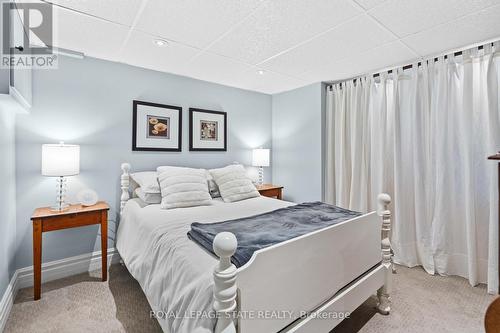 38 Parker Avenue, Hamilton (Ancaster), ON - Indoor Photo Showing Bedroom