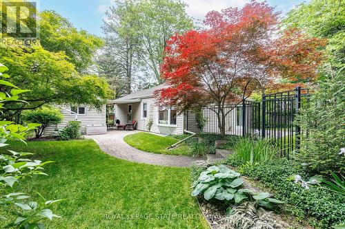 38 Parker Avenue, Hamilton (Ancaster), ON - Outdoor